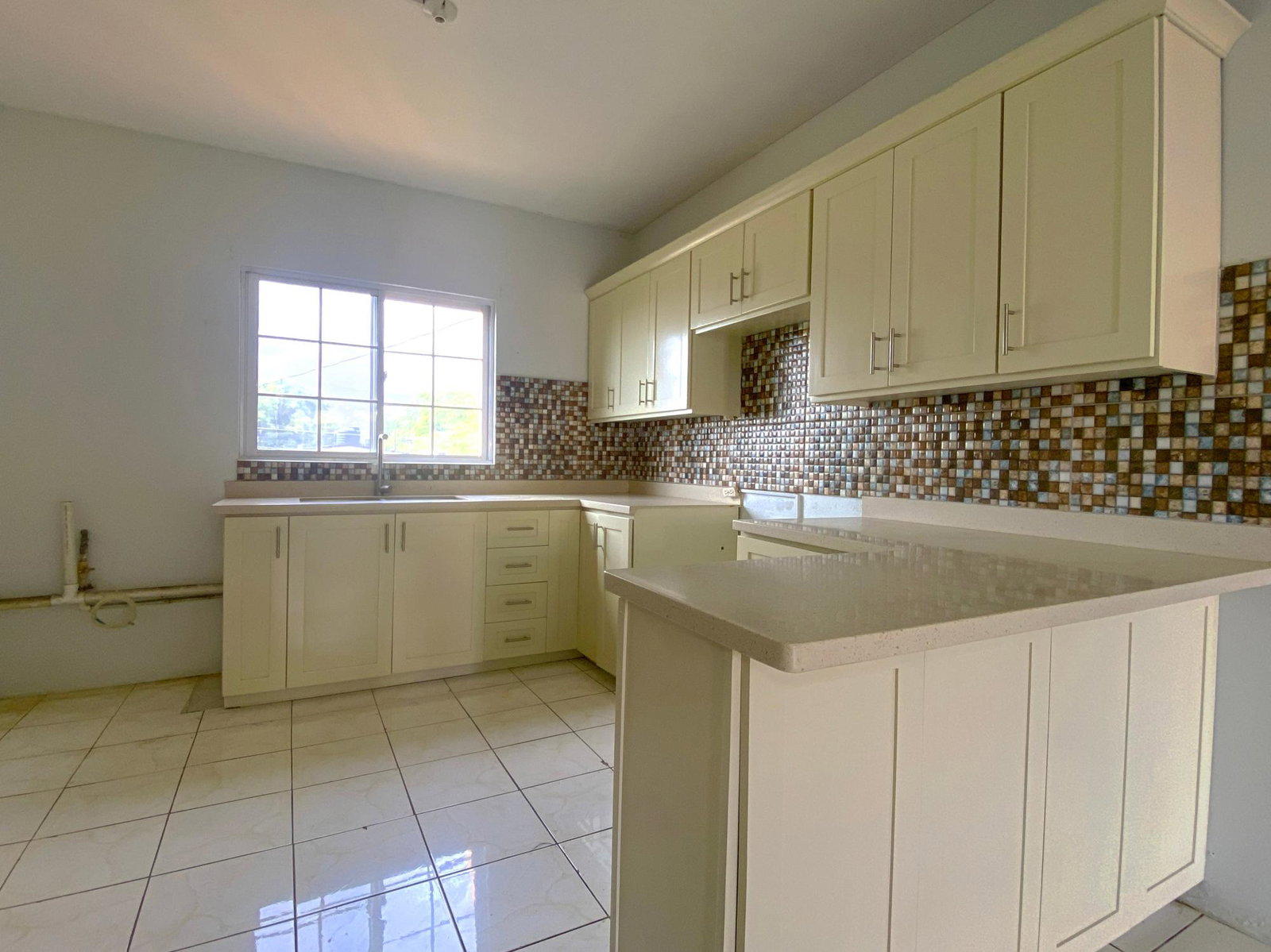 Sixth image of 332- Dunrobin Acres Phase 1 in Kingston 10, St. Andrew, Jamaica - property is For Rent