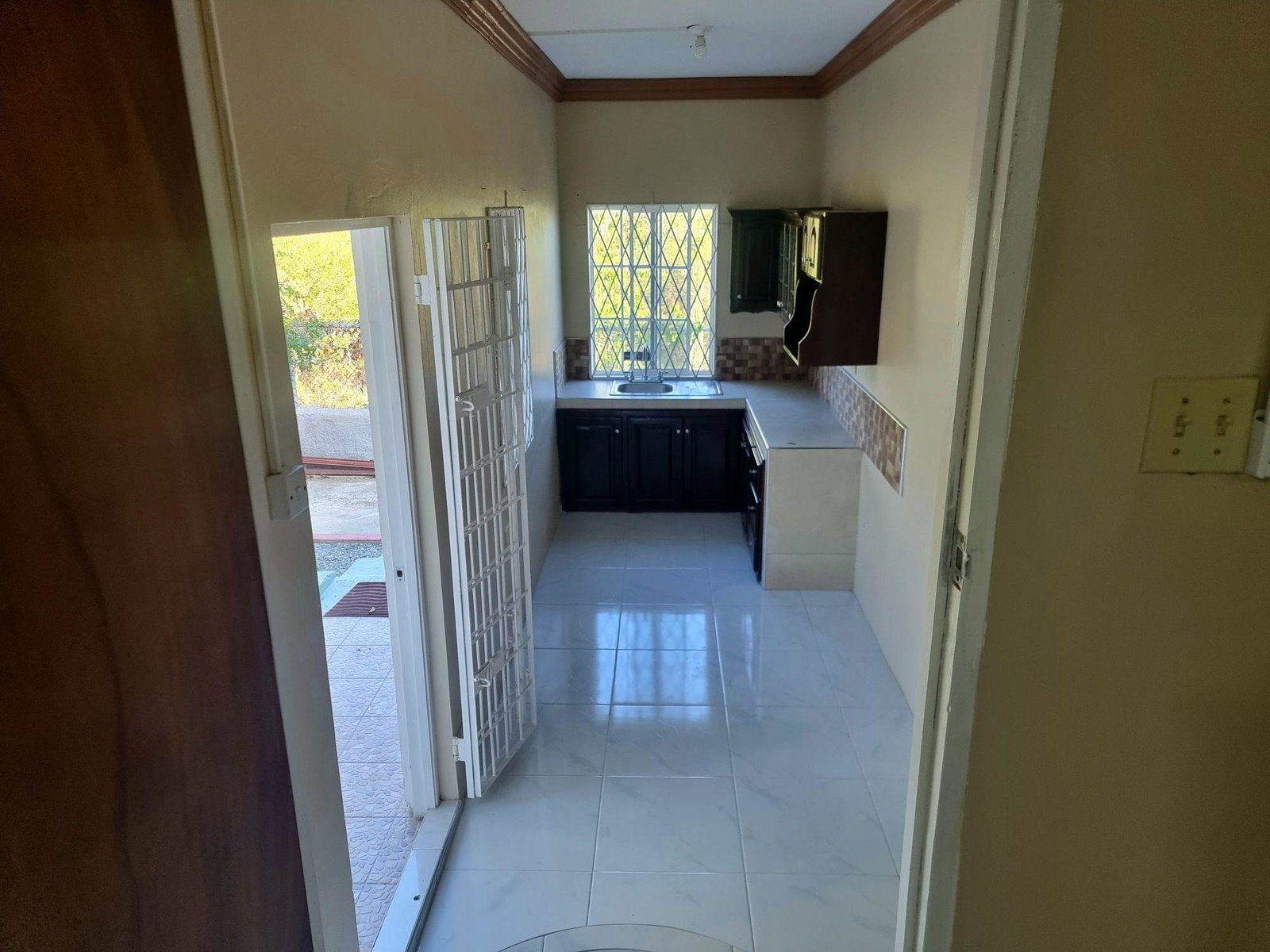 Ninth image of 269 Upper Fort, Hellshire St. in HELLSHIRE HILLS, St. Catherine, Jamaica - property is For Rent