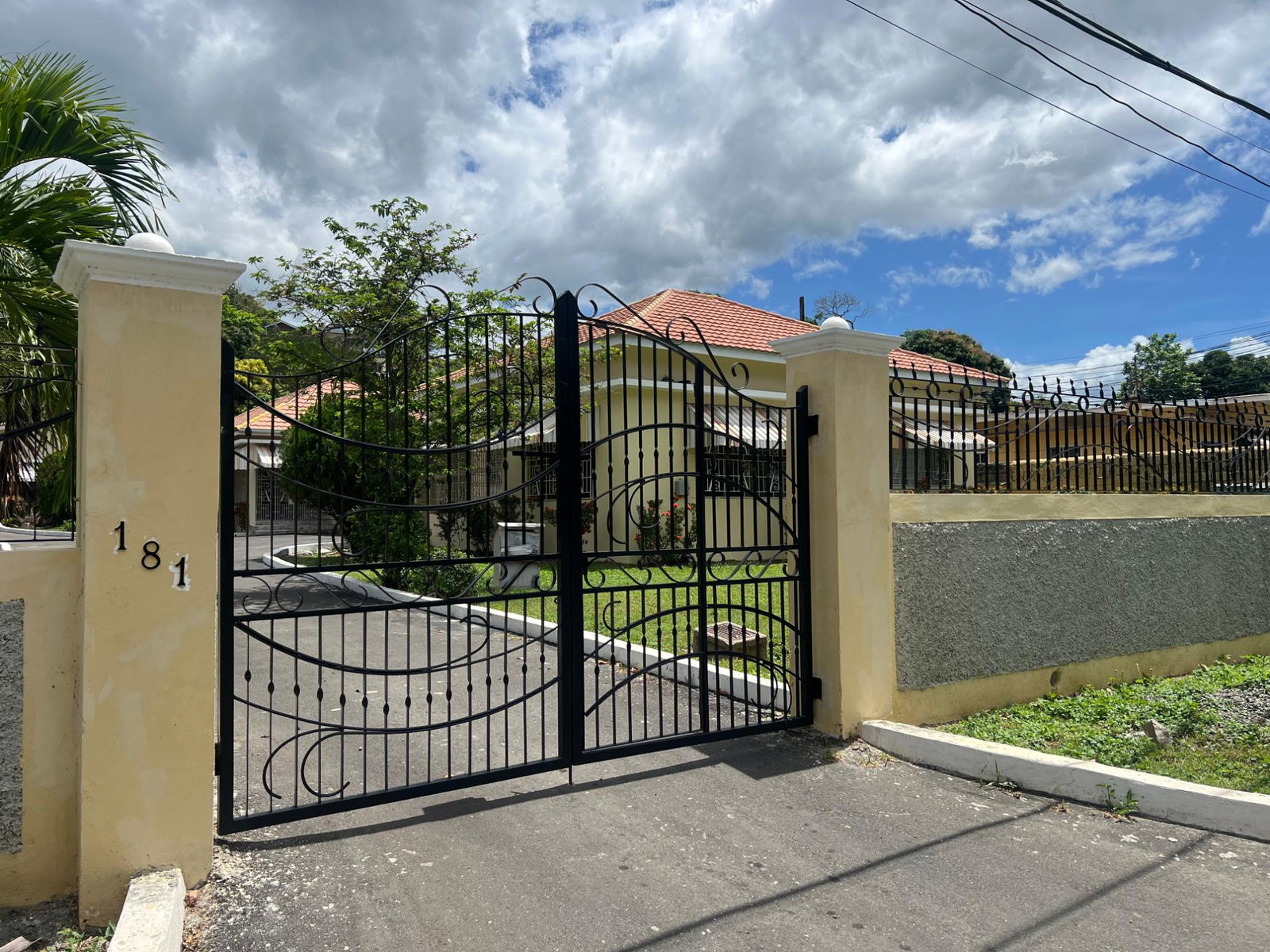 Renovated-2-Bedroom-Townhouse-for-Rent-in-Gated-Community-181-Border-Avenue-St.-Andrew-Jamaica Second image of 181 Border Avenue in Kingston 19, St. Andrew, Jamaica - property is For Rent