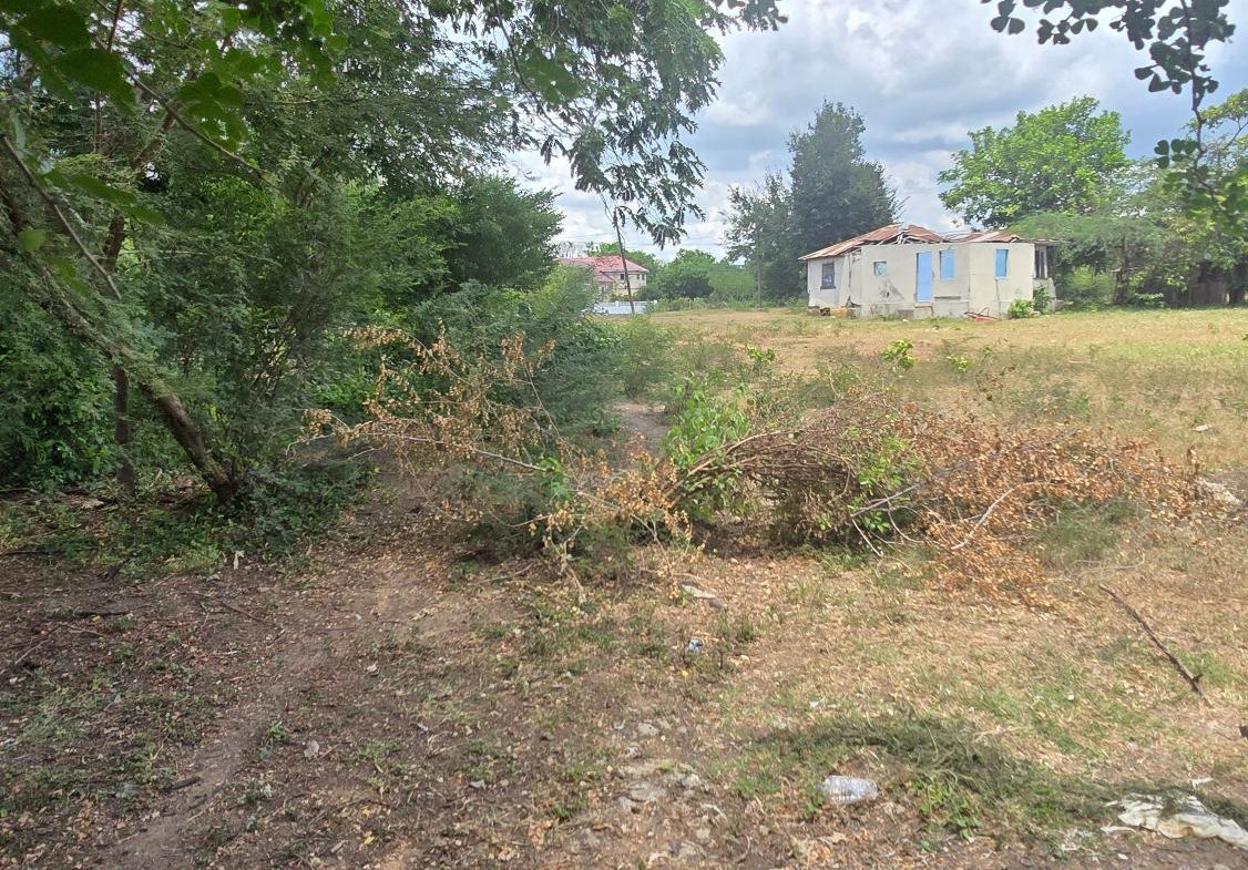 Sixth image of Four Paths Main Road in Four Paths, Clarendon, Jamaica - property is For Sale