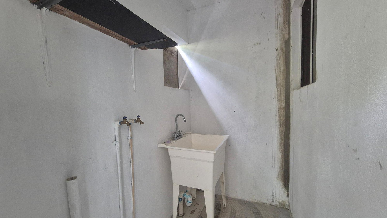 Twenty-Second image of Killarney Avenue, Patrick in Kingston 20, St. Andrew, Jamaica - property is For Rent