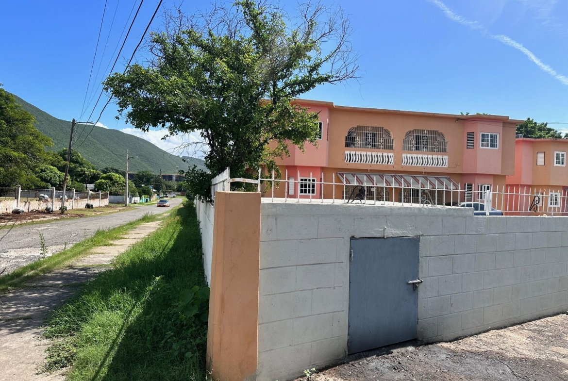 Fifteenth image of 4-10 Fairbourne Road in Kingston 2, Kingston, Jamaica - property is For Rent