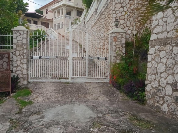 First image of Tiara Close, Queen Hill in Kingston 19, St. Andrew, Jamaica - property is For Rent