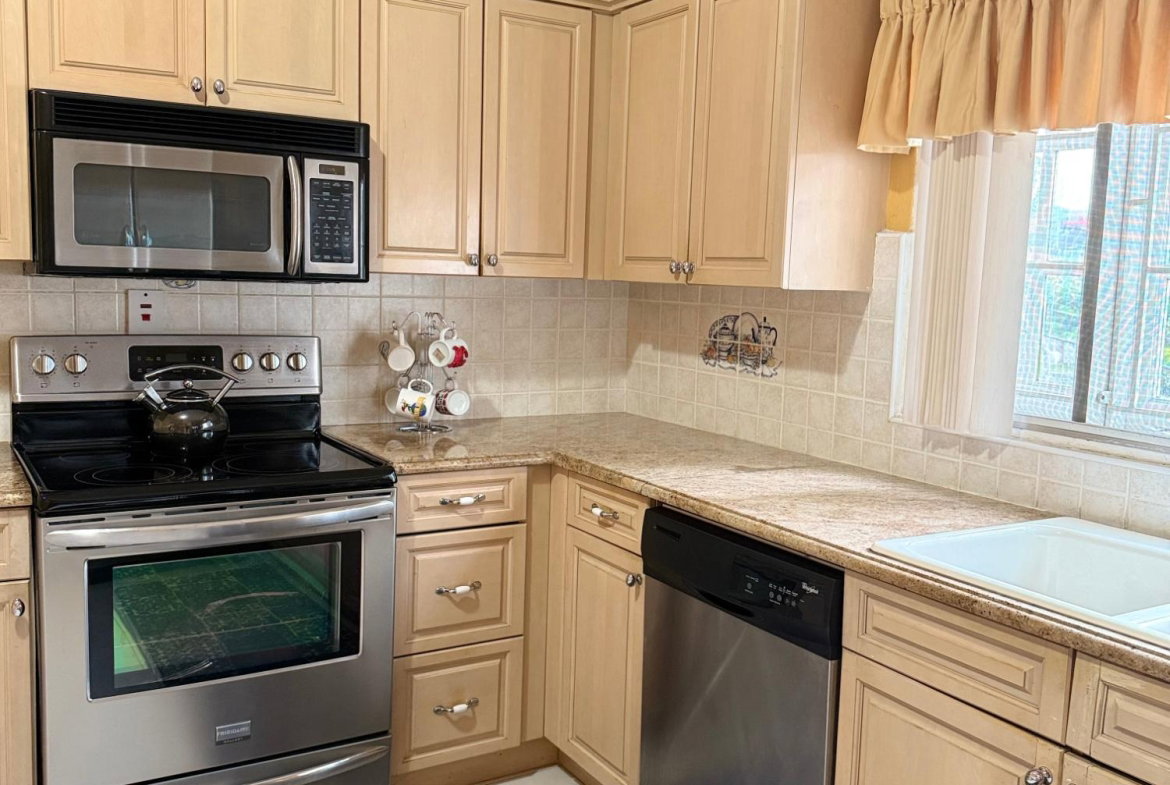 Seventh image of 7-9 Kingsway in Kingston 10, St. Andrew, Jamaica - property is For Sale
