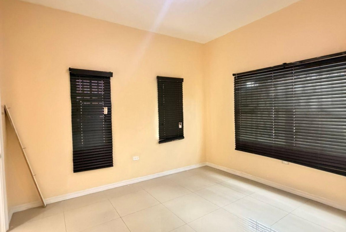 Fourth image of 229 Dolphin Close in Old Harbour, St. Catherine, Jamaica - property is For Rent