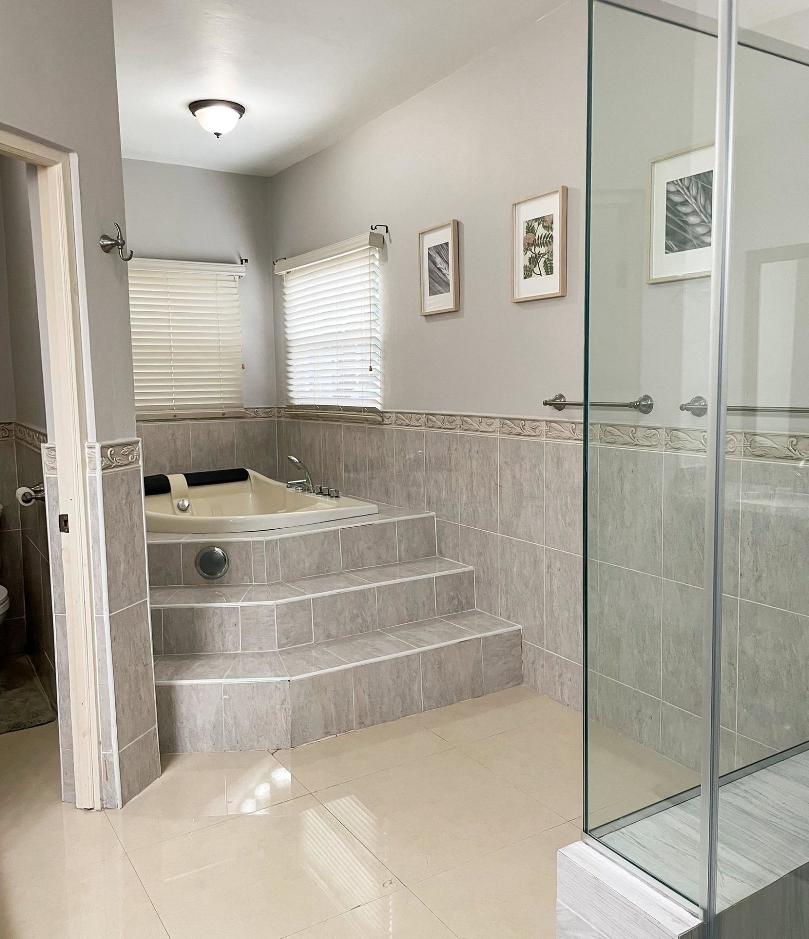 Spacious-3-Bedroom-Apartment-for-Rent-in-Westgate-Hills-Montego-Bay Second image of 1-359 Westgate Hills in Westgate Hills, St. James, Jamaica - property is For Rent