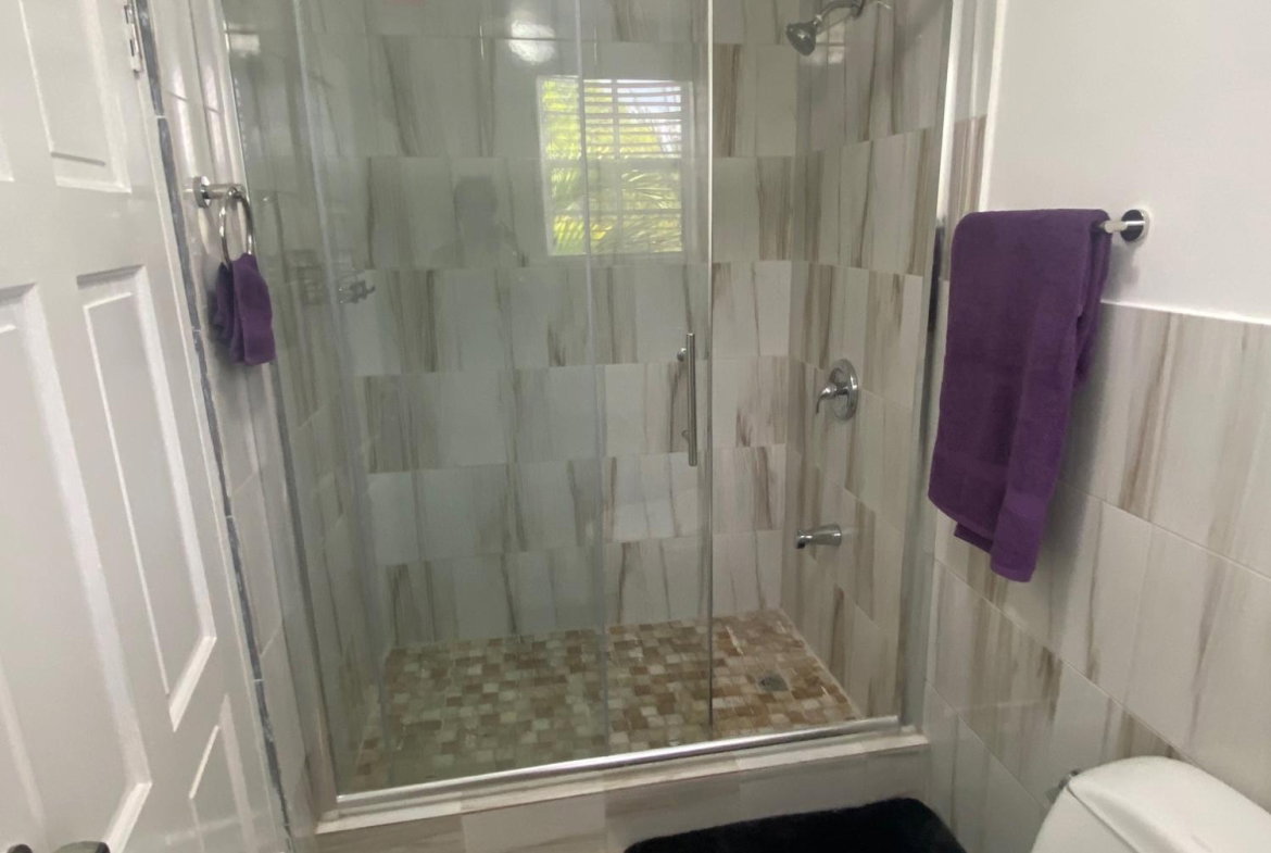 Sixteenth image of Pent/h e- Tony Hart Boulevard in Montego Bay, St. James, Jamaica - property is For Rent