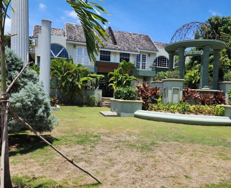 Second image of 12-4 Clieveden Avenue in Kingston 6, St. Andrew, Jamaica - property is For Rent