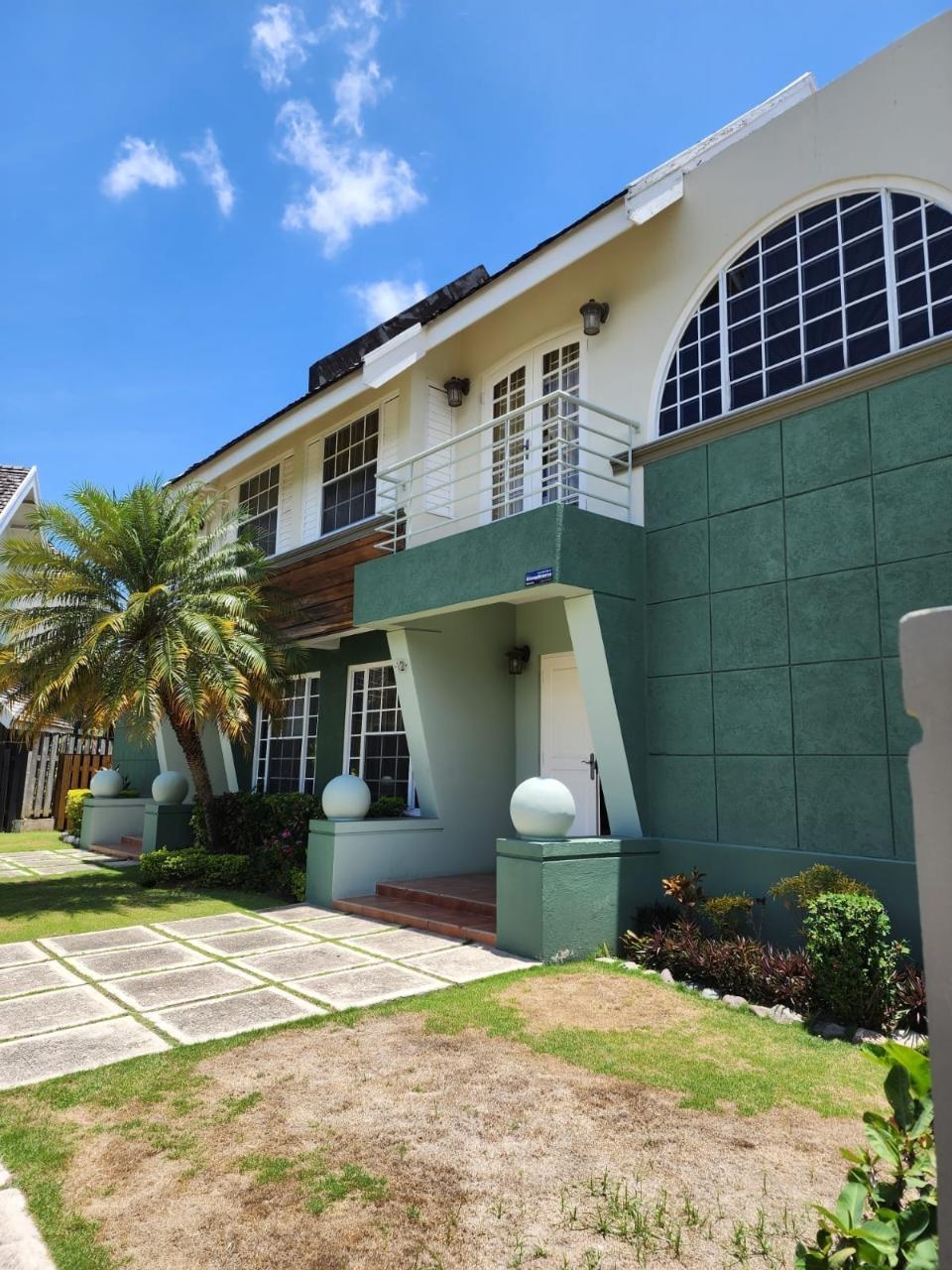 Third image of 12-4 Clieveden Avenue in Kingston 6, St. Andrew, Jamaica - property is For Rent