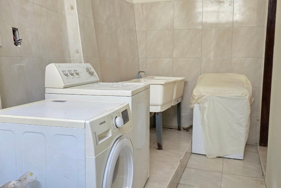 Tenth image of 145 Pines Boulevard, Kingston in Kingston 6, St. Andrew, Jamaica - property is For Rent