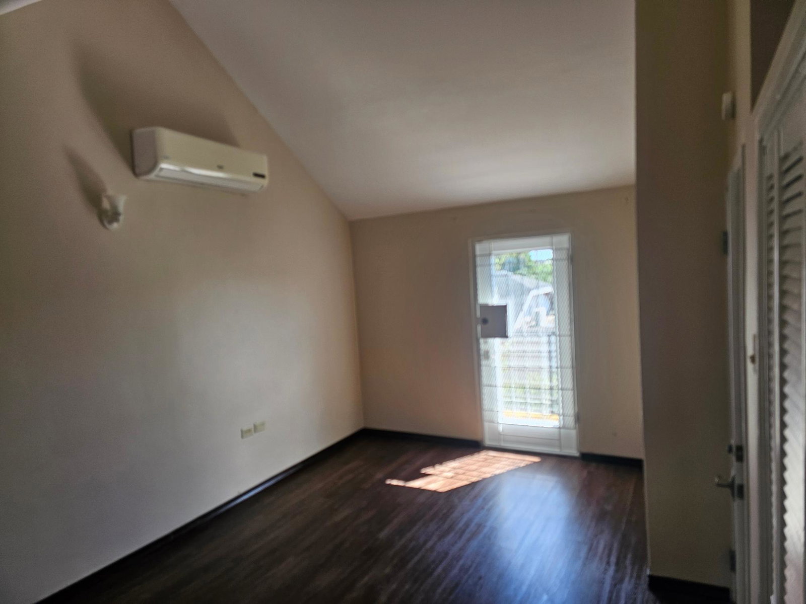 Twelfth image of 3-3 Linstone Crescent in Kingston 6, St. Andrew, Jamaica - property is For Rent