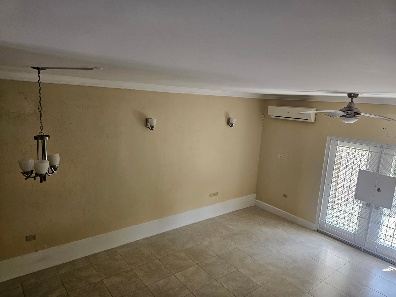 Seventh image of 3-3 Linstone Crescent in Kingston 6, St. Andrew, Jamaica - property is For Rent