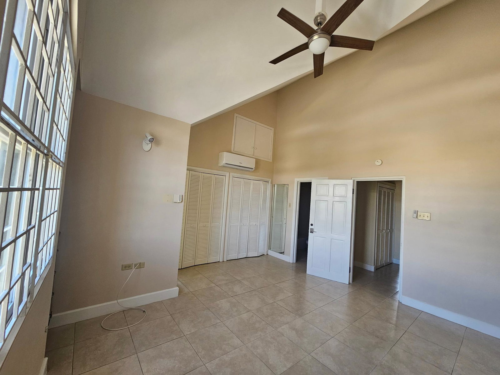 Ninth image of 3-3 Linstone Crescent in Kingston 6, St. Andrew, Jamaica - property is For Rent