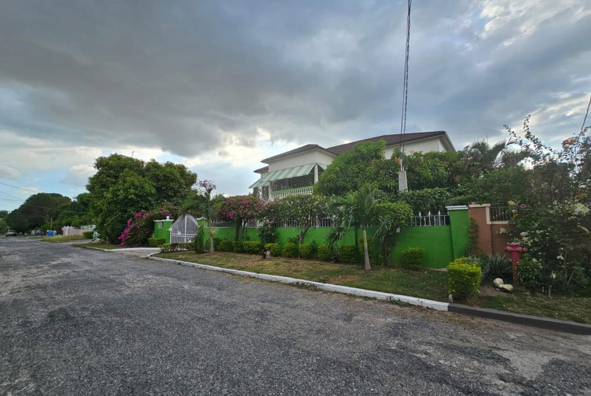Second image of Laurel Drive in Kingston 10, St. Andrew, Jamaica - property is For Rent