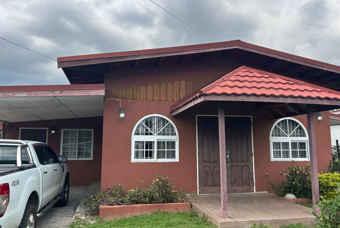 Third image of 38 Roehampton Close in Kingston 19, St. Andrew, Jamaica - property is For Sale