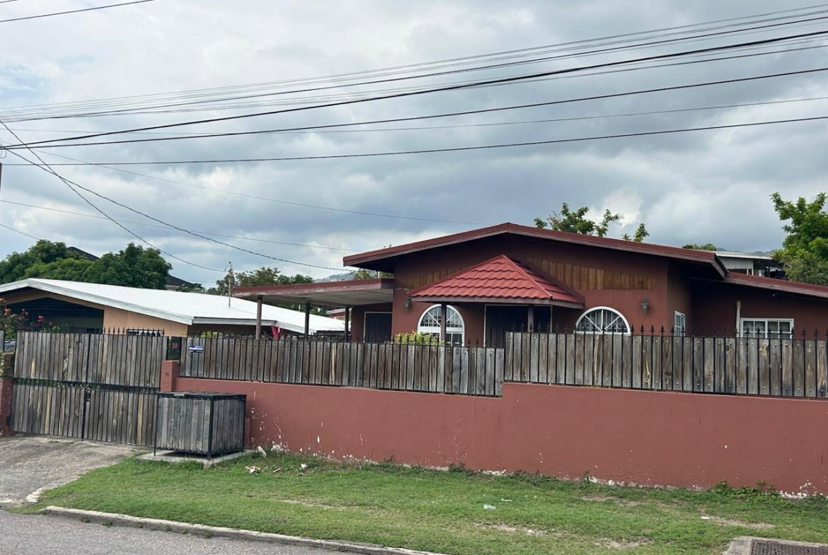 Seventh image of 38 Roehampton Close in Kingston 19, St. Andrew, Jamaica - property is For Sale