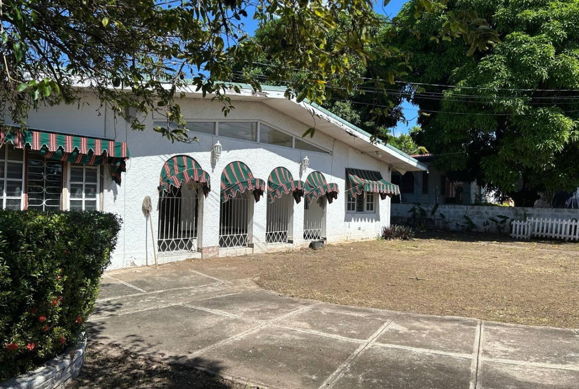 Seventh image of 1 Roehampton Mews in Kingston 19, St. Andrew, Jamaica - property is For Sale