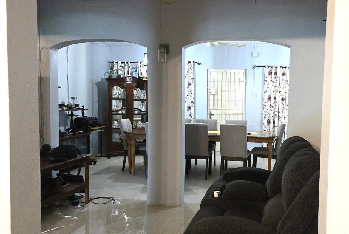 Fourteenth image of 42 Druesdale Avenue in Kingston 19, St. Andrew, Jamaica - property is For Sale