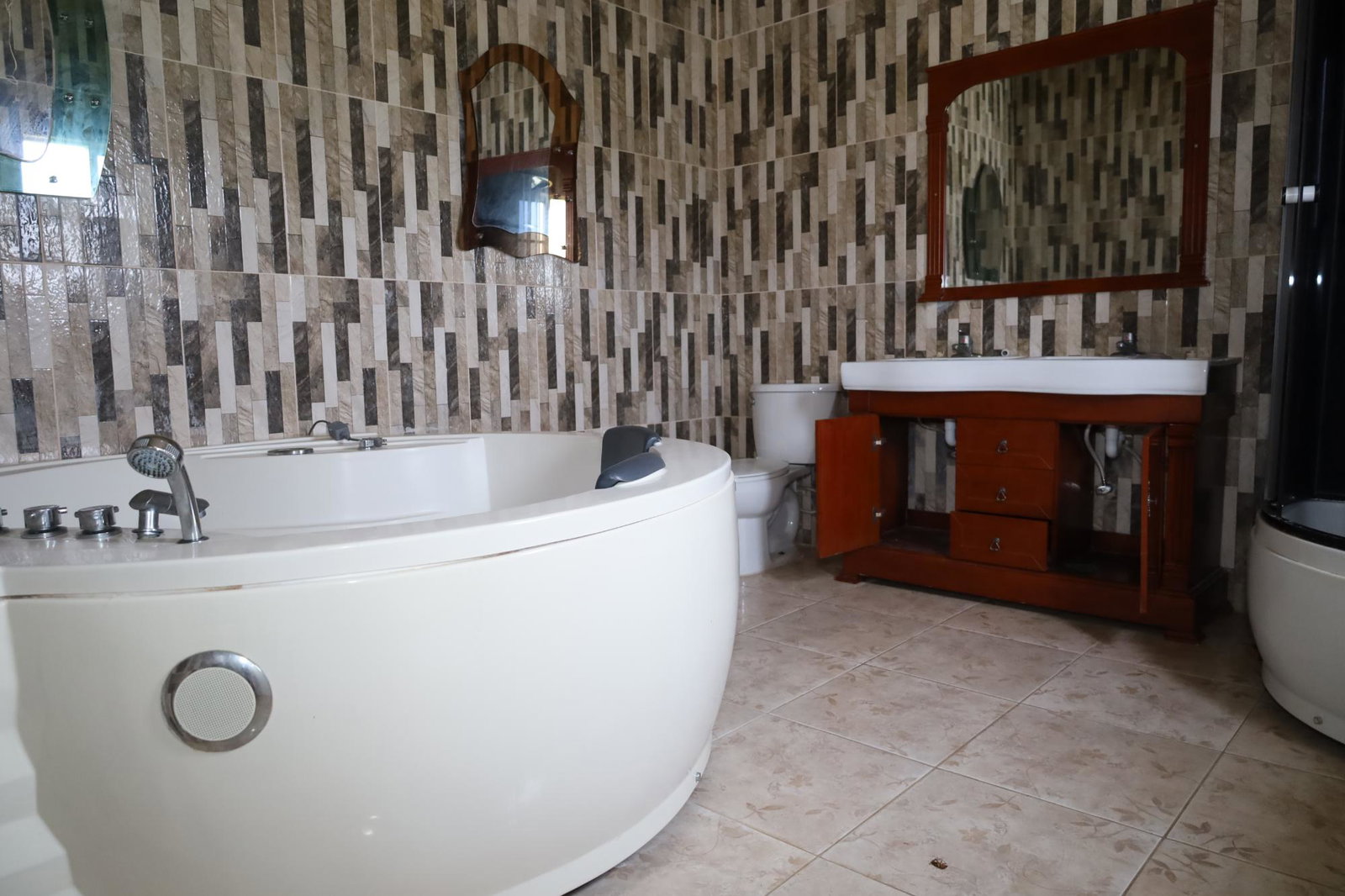 Spacious-7-Bedroom-House-for-Sale-in-Waltham-Mandeville-Jamaica Sixteenth image of Lot 10- Waltham Road, Mandeville in Mandeville, Manchester, Jamaica - property is For Sale