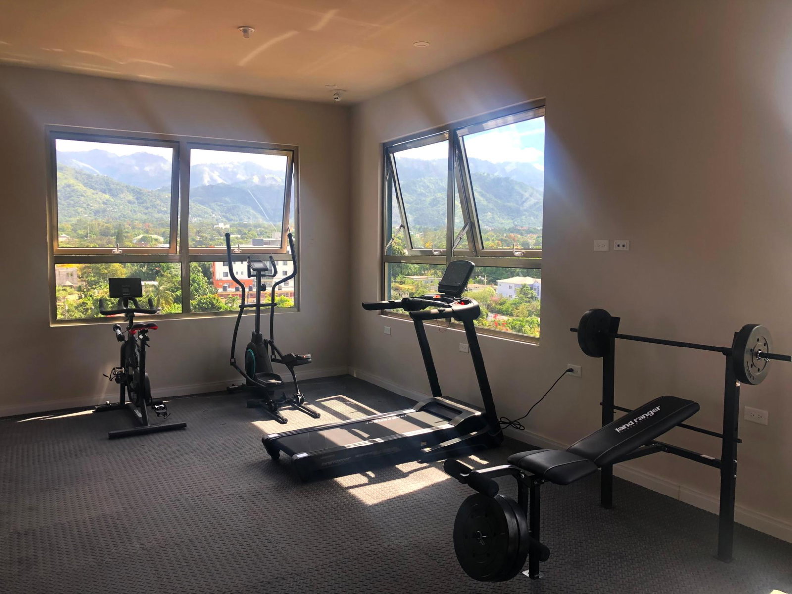 Sixth image of 504-22 Wellington Drive in Kingston 6, St. Andrew, Jamaica - property is For Rent