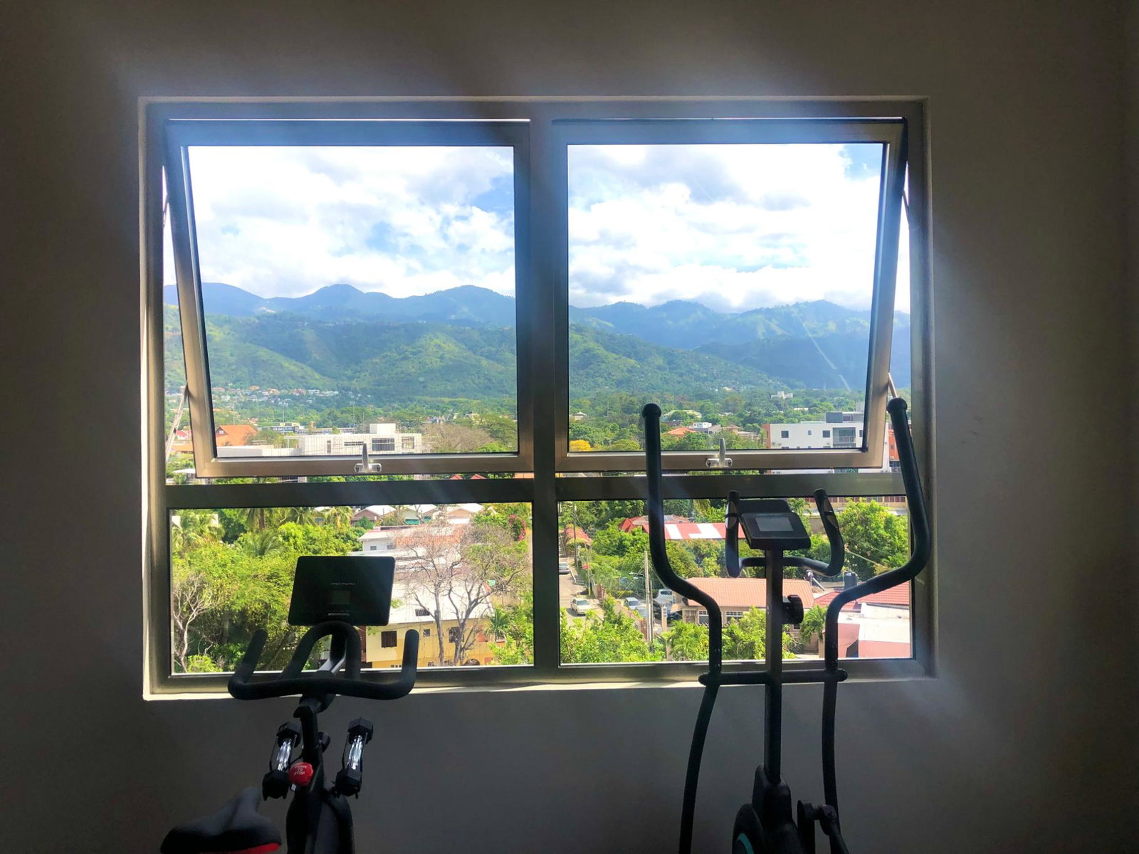 Seventh image of 504-22 Wellington Drive in Kingston 6, St. Andrew, Jamaica - property is For Rent