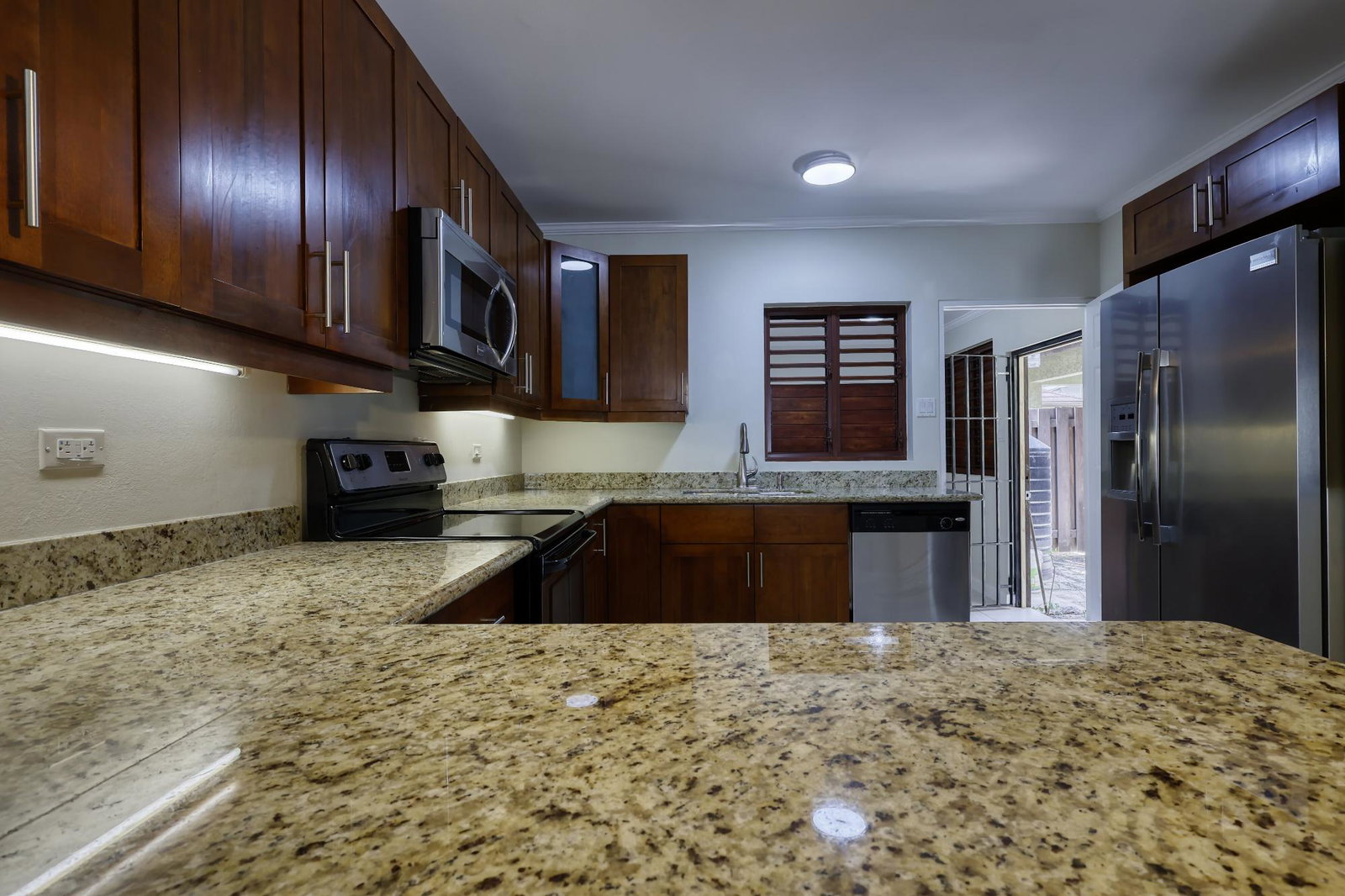 Fifteenth image of 11 Waterworks Road in Kingston 8, St. Andrew, Jamaica - property is For Rent