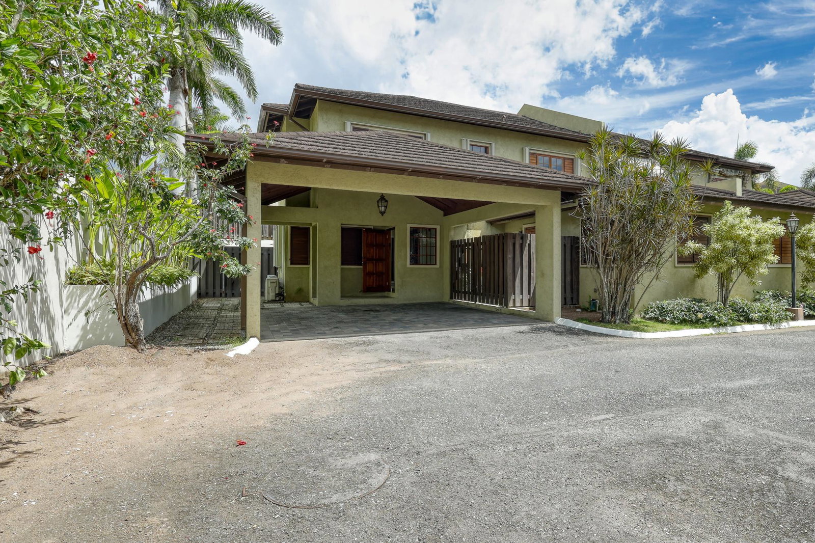 Eighth image of 11 Waterworks Road in Kingston 8, St. Andrew, Jamaica - property is For Rent