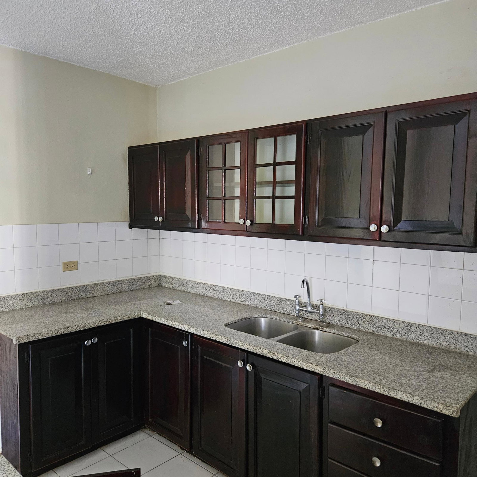 Tenth image of 15 Cowper Avenue in Kingston 6, St. Andrew, Jamaica - property is For Rent