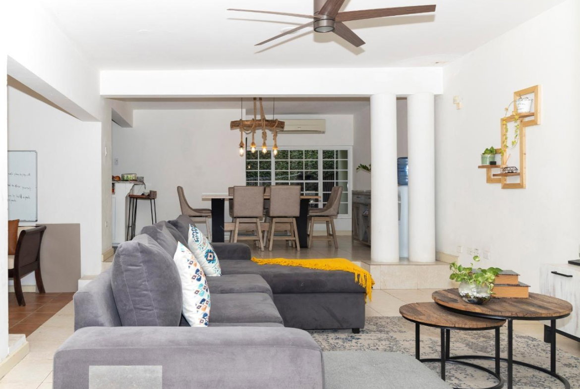 Fifth image of 7-4 Clieveden Avenue in Kingston 6, St. Andrew, Jamaica - property is For Rent