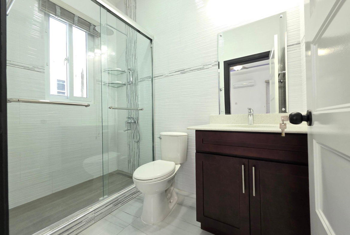 Eleventh image of 11-9 Halifax Ave in Kingston 6, St. Andrew, Jamaica - property is For Rent