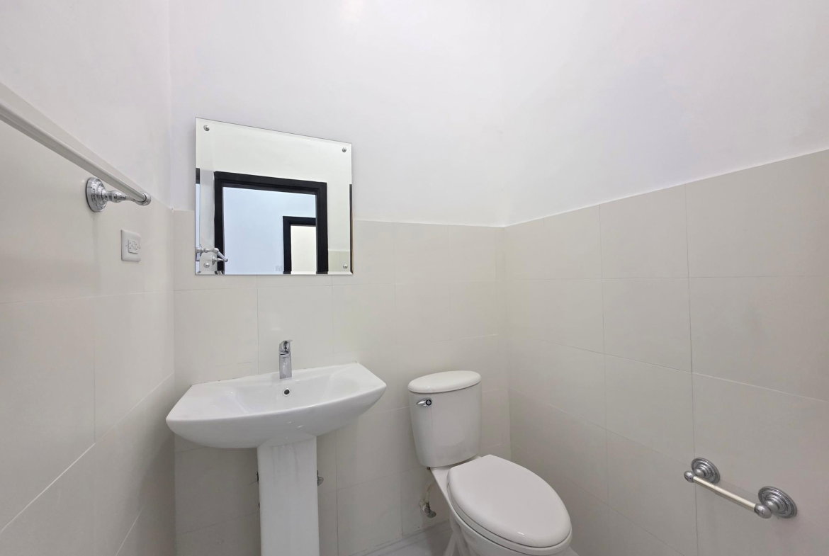 Nineteenth image of 11-9 Halifax Ave in Kingston 6, St. Andrew, Jamaica - property is For Rent