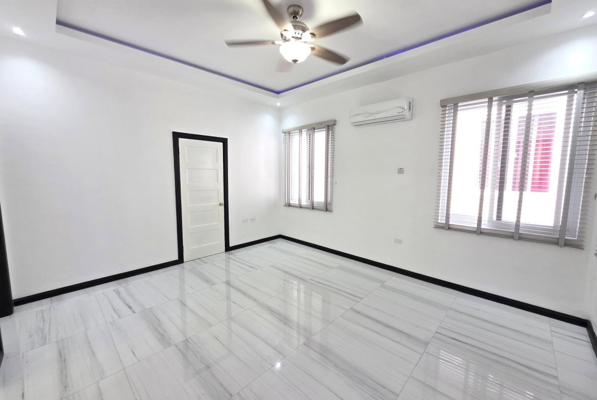 Tenth image of 11-9 Halifax Ave in Kingston 6, St. Andrew, Jamaica - property is For Rent