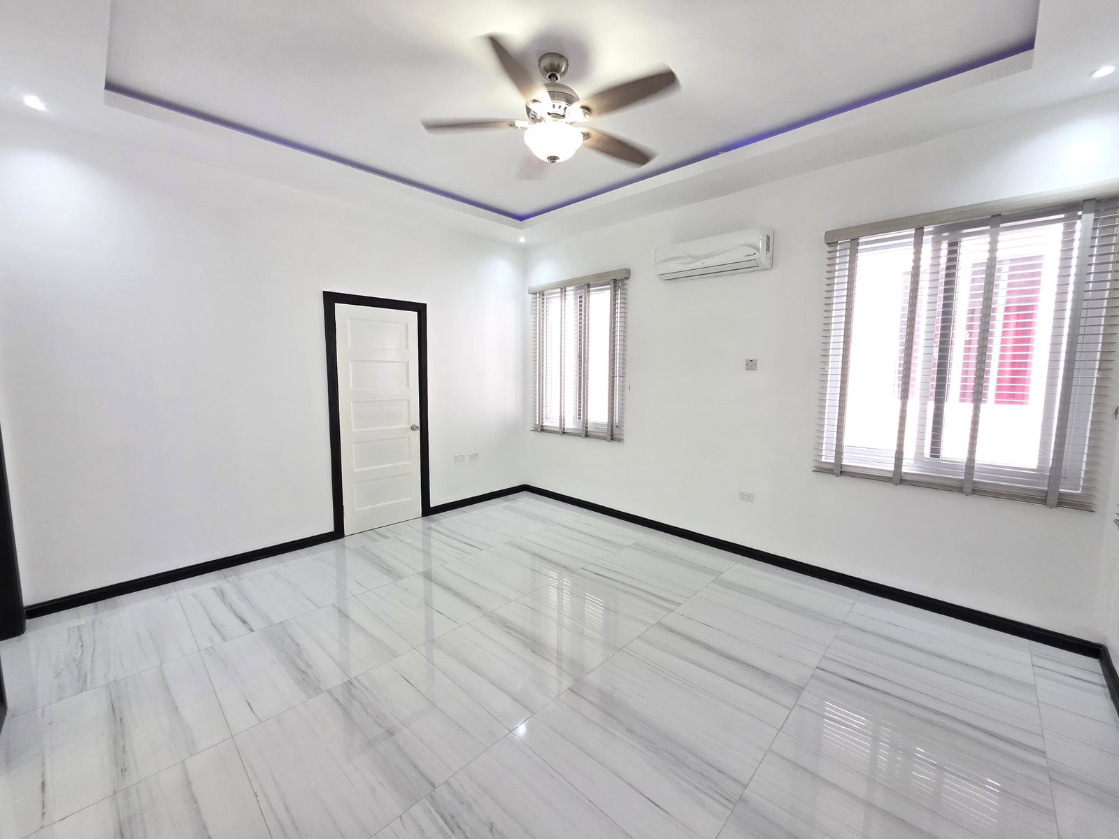 Tenth image of 11-9 Halifax Ave in Kingston 6, St. Andrew, Jamaica - property is For Rent