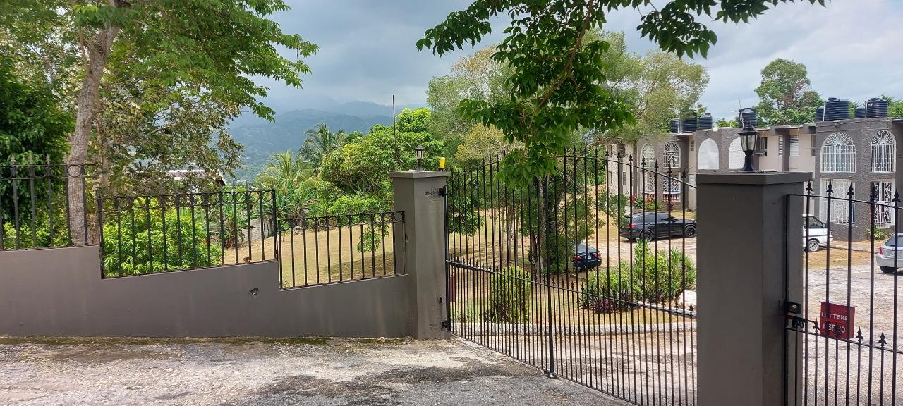 Unfurnished-1-Bedroom-Apartment-for-Rent-in-Smokey-Vale-St.-Andrew-Jamaica Ninth image of 13-2 Tarus Terr, Smokey Vale in Kingston 19, St. Andrew, Jamaica - property is For Rent