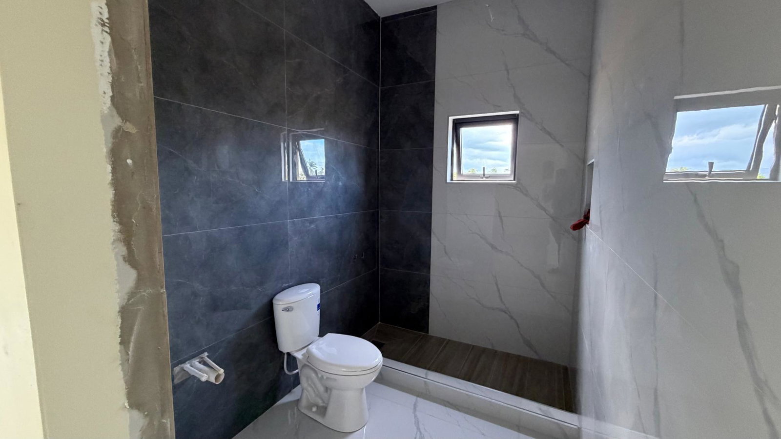 Sixth image of 33 b Clayton Way, Willowdene in Spanish Town, St. Catherine, Jamaica - property is For Rent