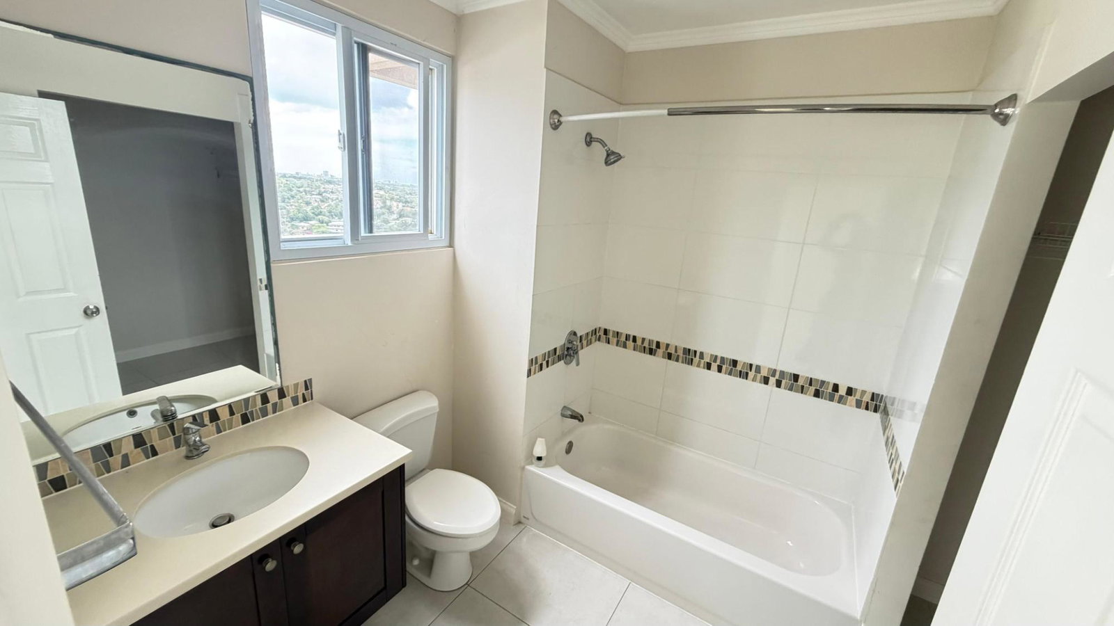 Unfurnished-Studio-Apartment-for-Rent-in-Red-Hills-St.-Andrew-Jamaica Twenty-Second image of 38- 3 Forest Ridge, Red Hills in Kingston 19, St. Andrew, Jamaica - property is For Rent