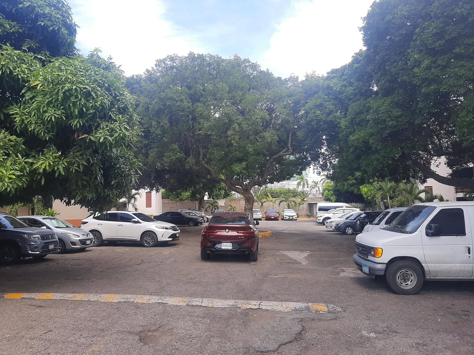 Fifth image of 45n-16 Oxford Road Kgn 5 in Kingston 5, St. Andrew, Jamaica - property is For Sale