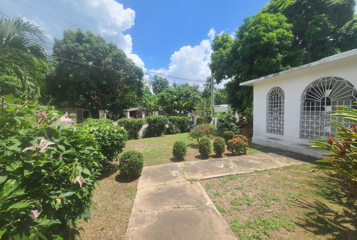 Fifth image of 117 Marlie Acres in Old Harbour, St. Catherine, Jamaica - property is For Sale