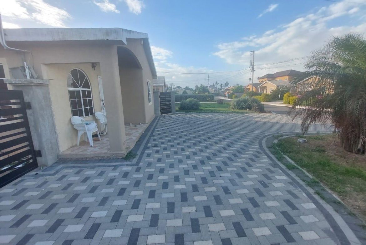 Second image of Lot 866 Phoenix Park Village in Dunbeholding, St. Catherine, Jamaica - property is For Sale