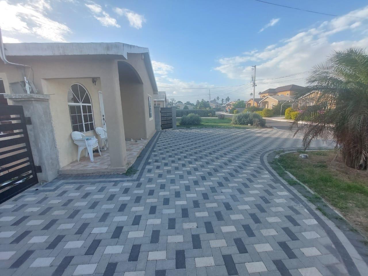 Second image of Lot 866 Phoenix Park Village in Dunbeholding, St. Catherine, Jamaica - property is For Sale