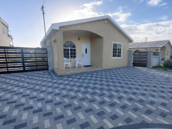 First image of Lot 866 Phoenix Park Village in Dunbeholding, St. Catherine, Jamaica - property is For Sale