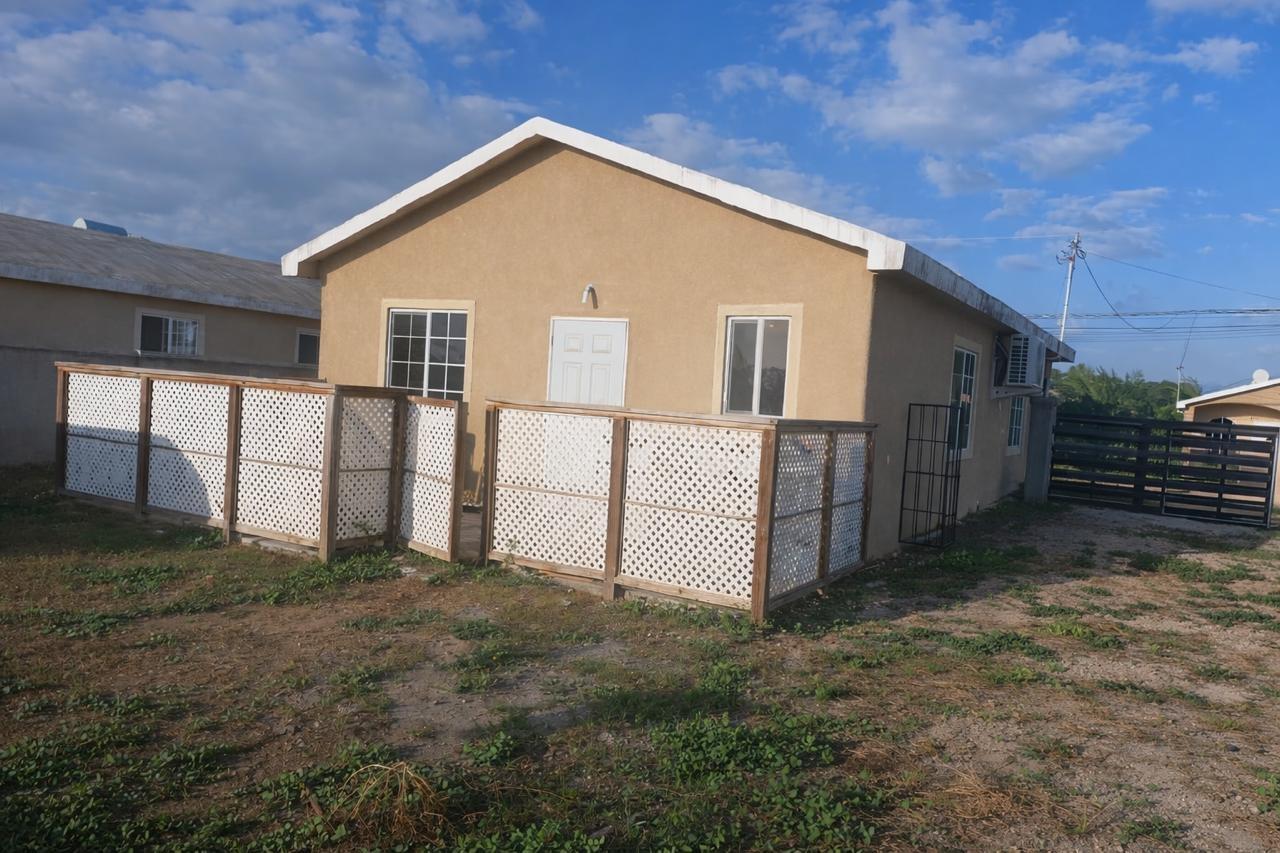 Eighth image of Lot 866 Phoenix Park Village in Dunbeholding, St. Catherine, Jamaica - property is For Sale