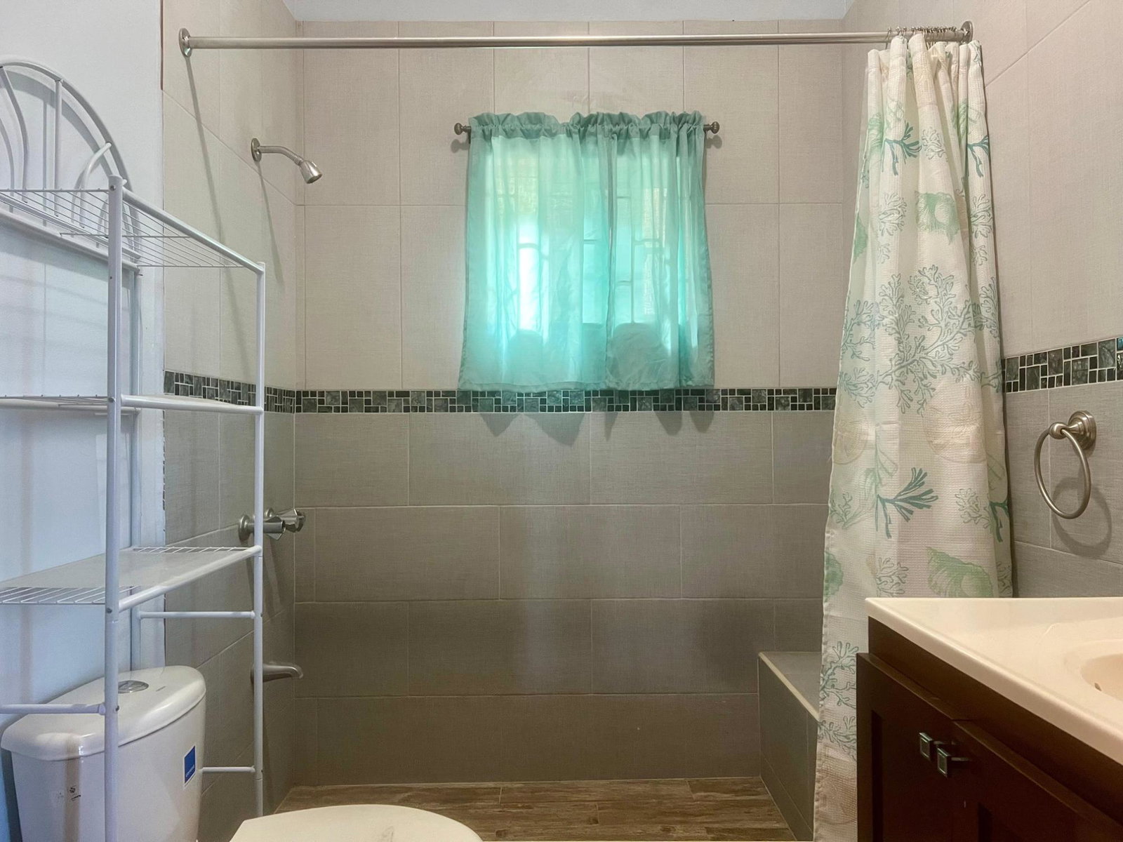2-Bed-2-Bath-Apartment-for-Rent-in-Great-Pond-Ocho-Rios-St.-Ann Fourteenth image of 16- Great Pond in Great Pond, St. Ann, Jamaica - property is For Rent