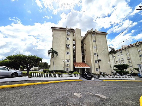 Fourteenth image of 402-oaklands Constant Spring rd in Kingston 8, St. Andrew, Jamaica - property is For Sale