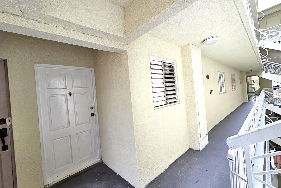Third image of 402-oaklands Constant Spring rd in Kingston 8, St. Andrew, Jamaica - property is For Sale