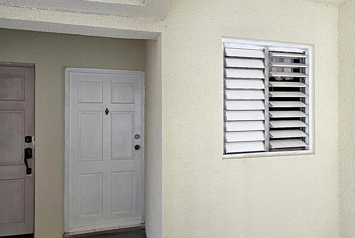 Fourth image of 402-oaklands Constant Spring rd in Kingston 8, St. Andrew, Jamaica - property is For Sale