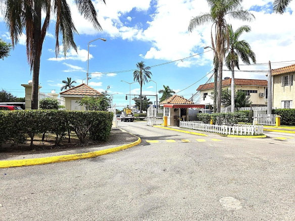 First image of 402-oaklands Constant Spring rd in Kingston 8, St. Andrew, Jamaica - property is For Sale