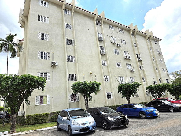 Eighth image of 402-oaklands Constant Spring rd in Kingston 8, St. Andrew, Jamaica - property is For Sale