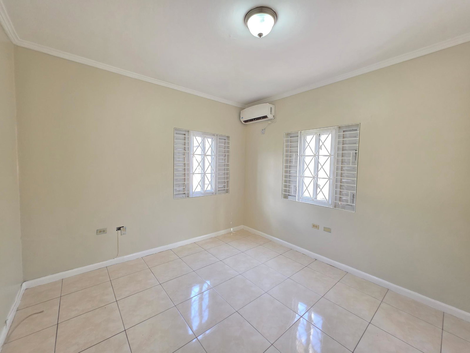 Fourteenth image of 1-1-3 Aggrey Drive in Kingston 10, St. Andrew, Jamaica - property is For Rent
