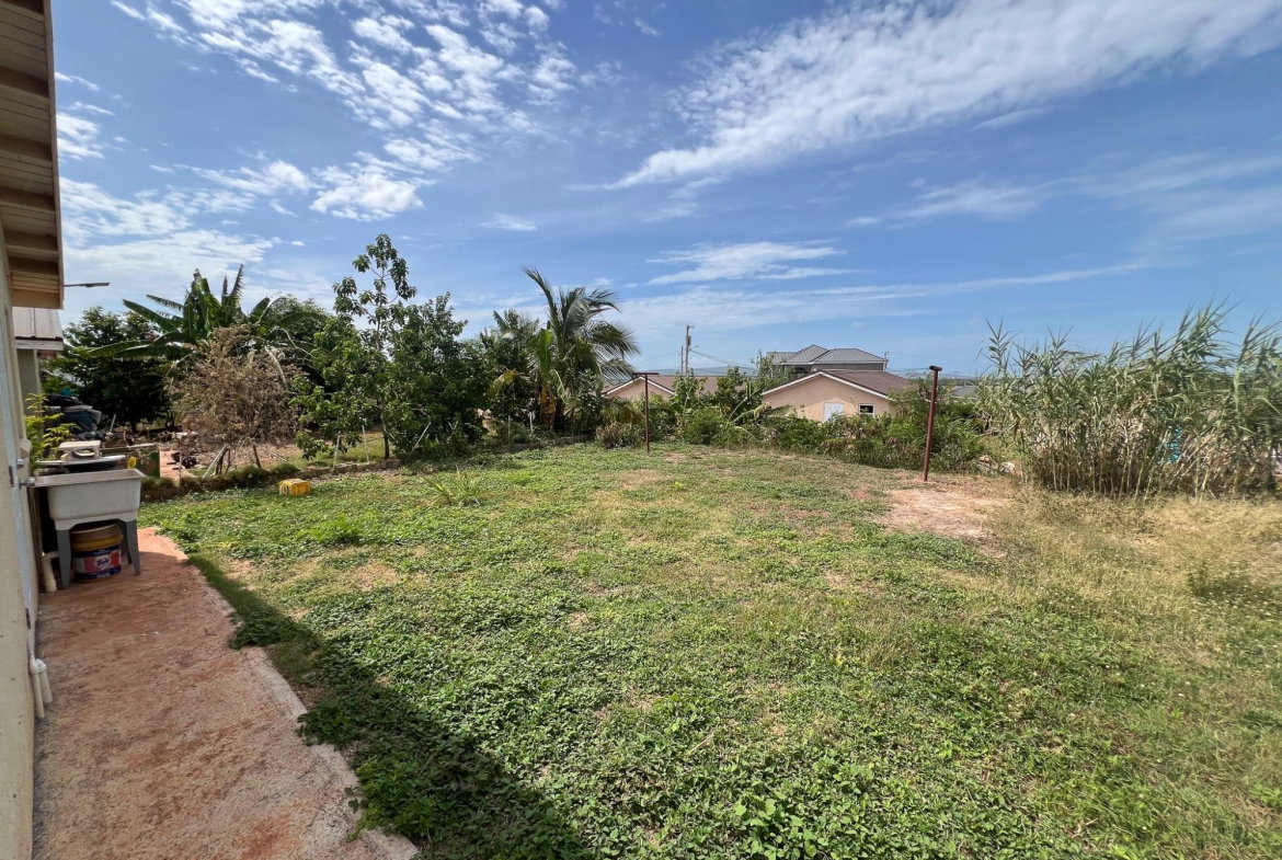 Fourth image of 558 Tuscany Ave, Silversun es in Innswood, St. Catherine, Jamaica - property is For Sale